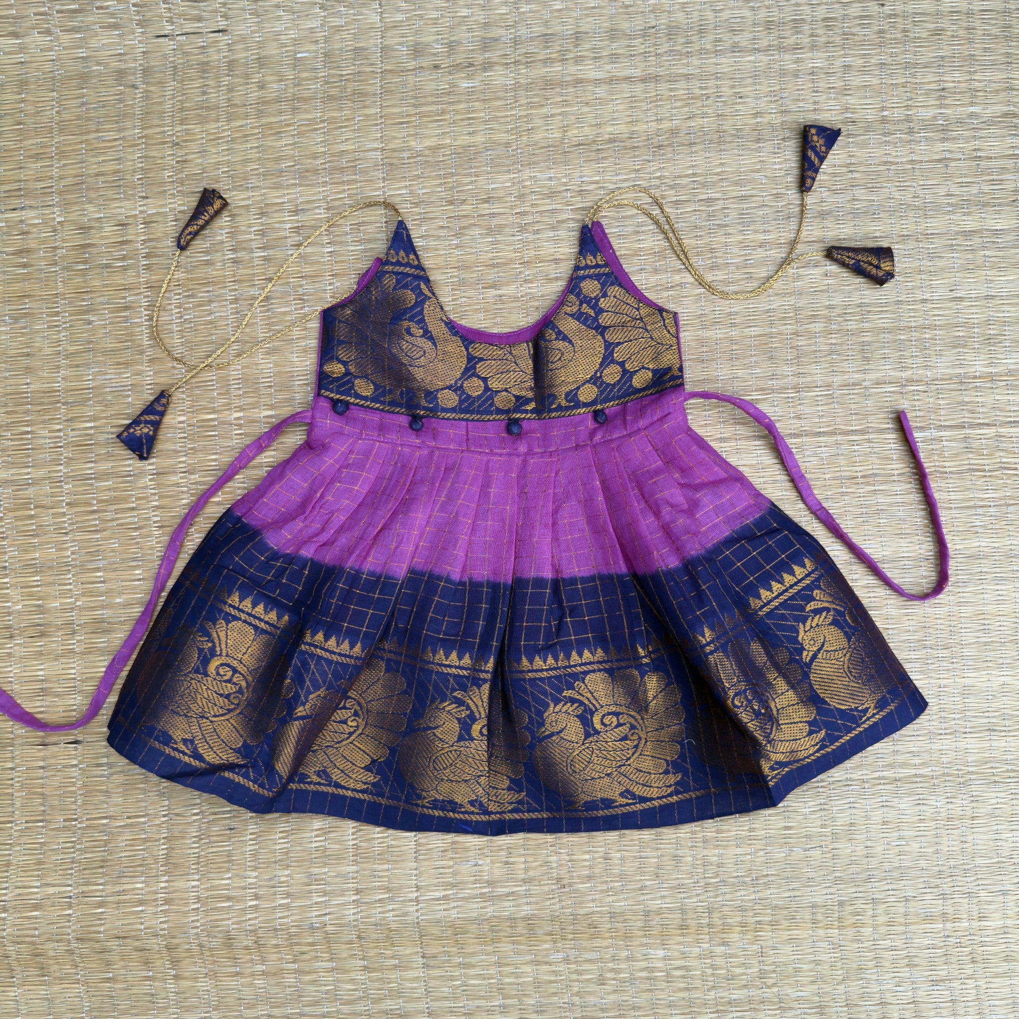 Sungudi cotton frocks for kids Dhiyaras vashthiramayam Sungudi cotton frocks for kids Dhiyaras vashthiramayam