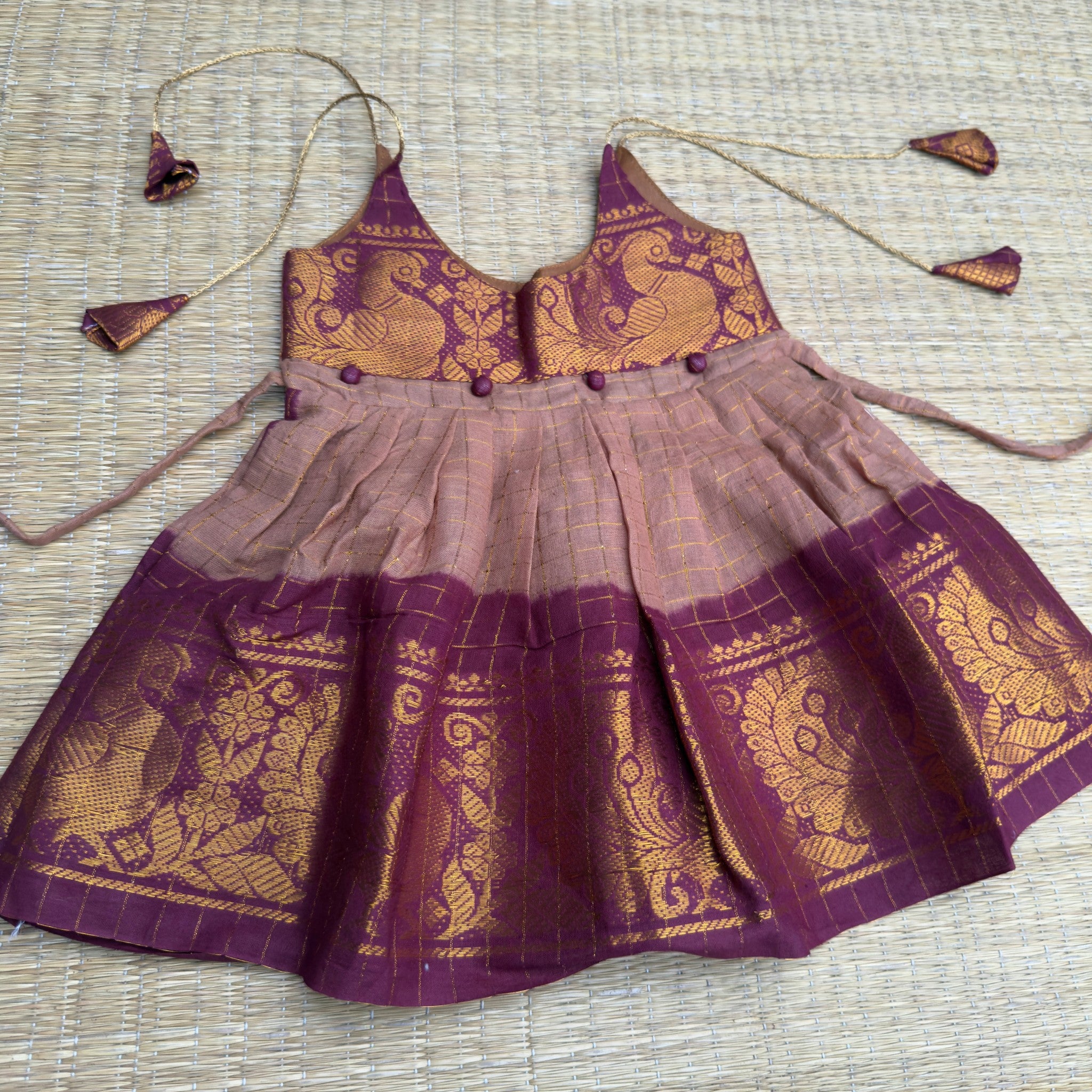 Sungudi cotton frocks for kids – Dhiyaras vashthiramayam
