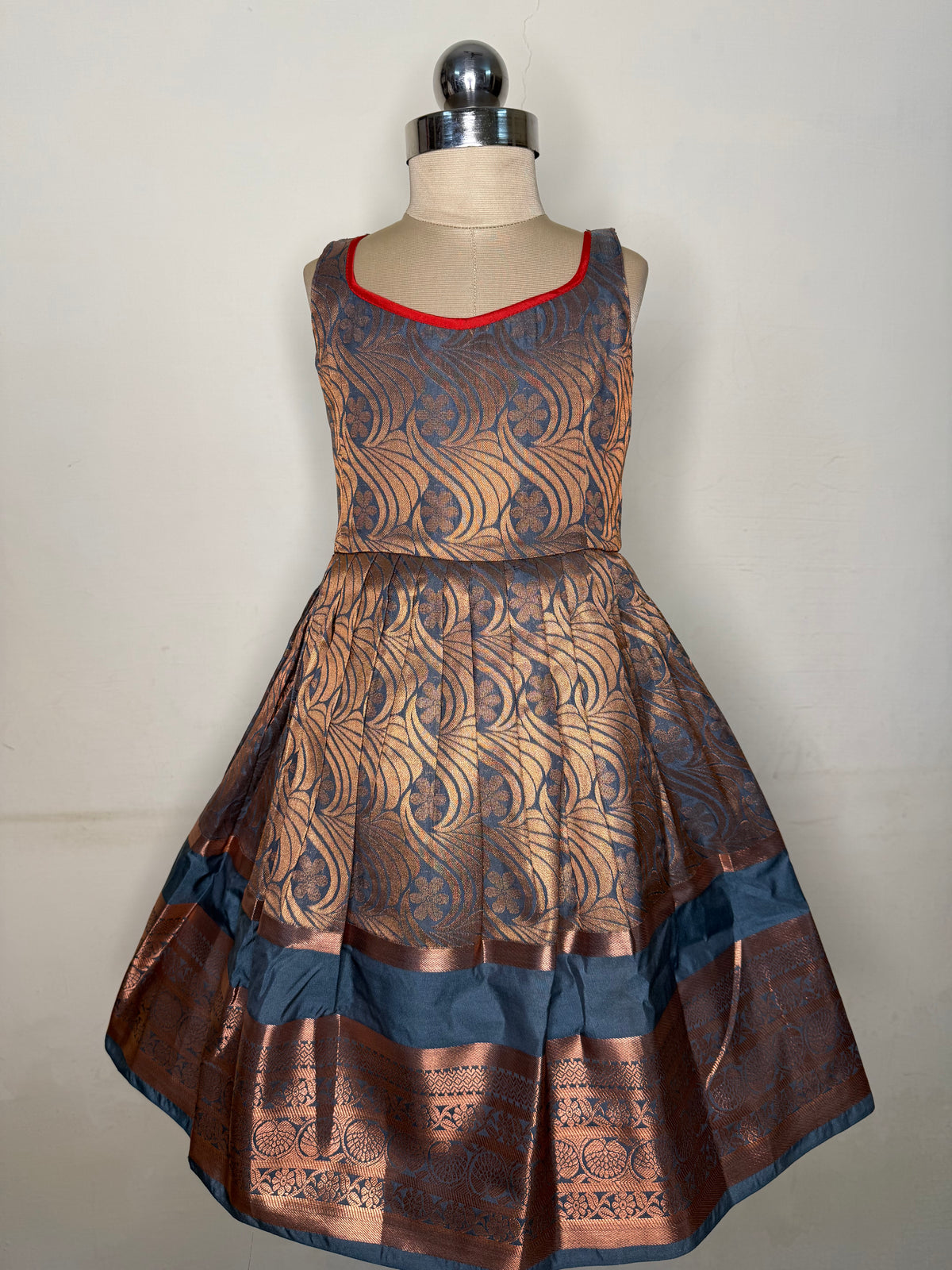 Alagi pattu pavadai elegant Red with Grey for kids and children